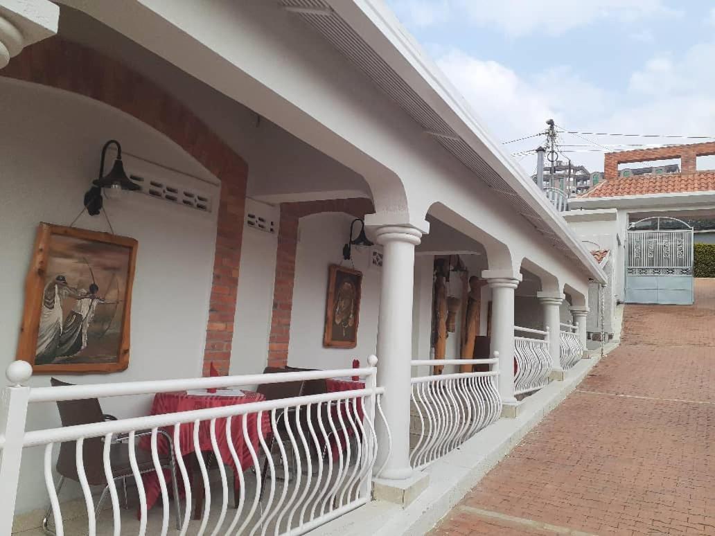 Cari Hotel Kigali Luaran gambar