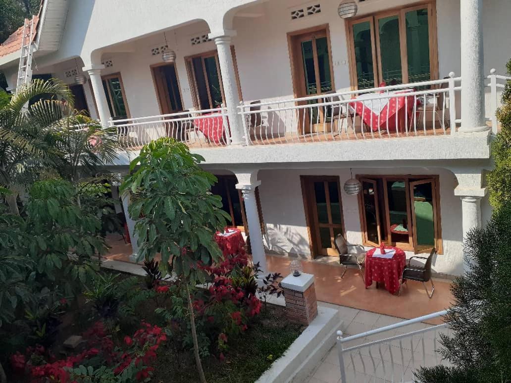Cari Hotel Kigali Luaran gambar